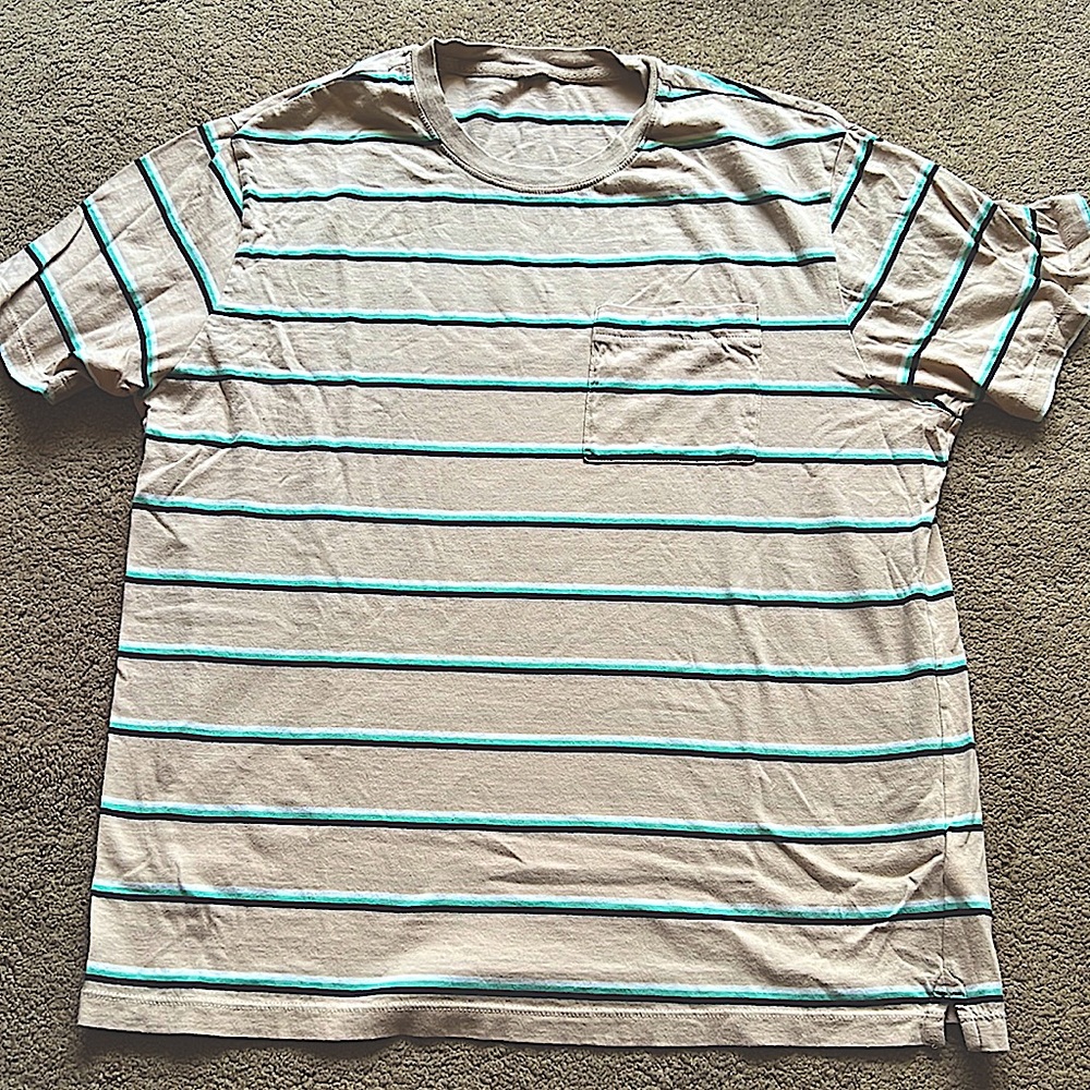 Cream color tee with white/mint/navy stripe